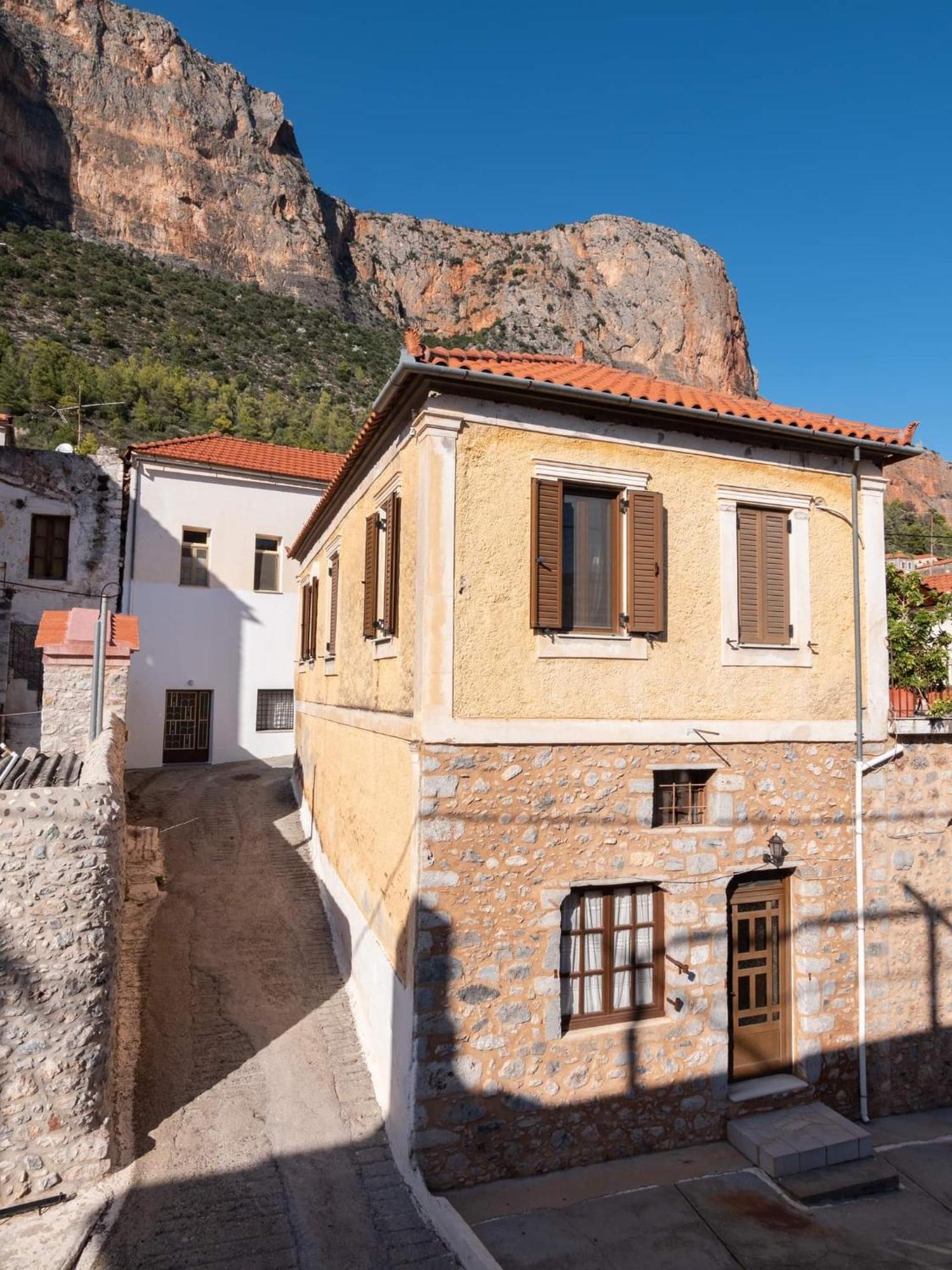 Mitropoli'S Home Leonídion Exterior photo